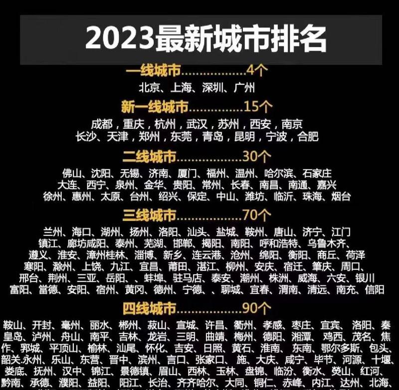 萌化了!小熊猫站起扒着饲养员索要苹果吃